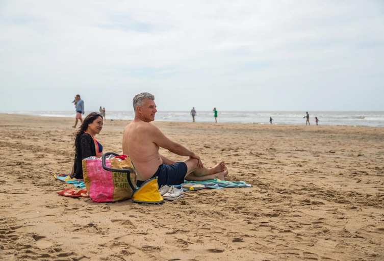 Beach, Gorgeous Chalet With Dishwasher in Noordwijk, Near the Sea, Noordwijk