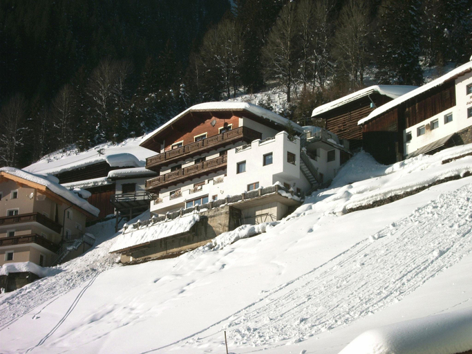 Others 5, Apartment in Kappl near Ski Slopes, Landeck