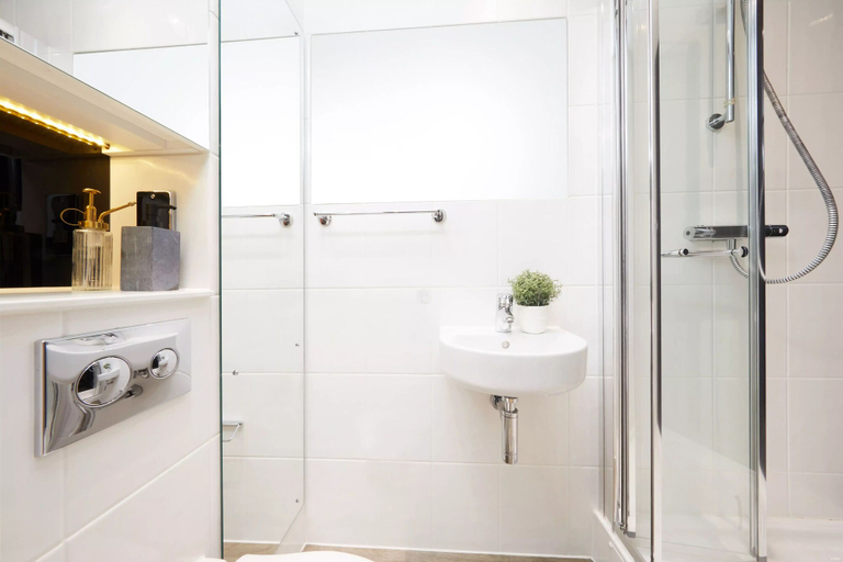 Bathroom, Student Only - Nova in Central Nottingham, Nottingham