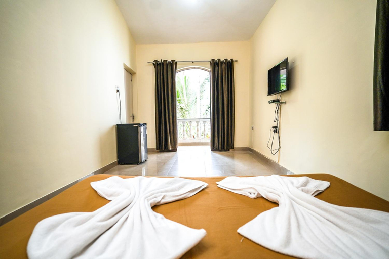 Bedroom 2, Grande Ave Maria Beach Resort, North Goa