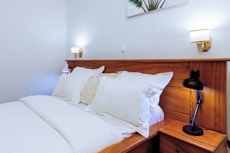 Bedroom 1, Ocean Hotel Kribi, Océan