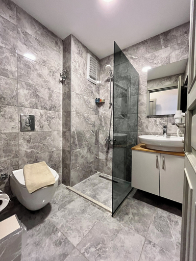 Bathroom 5, Farrys Boutique Hotel & Beach Club, Bodrum