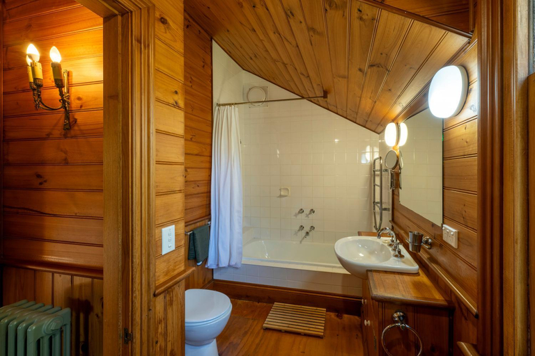 Others 4, Craignair Cottage, Macedon Ranges Bal
