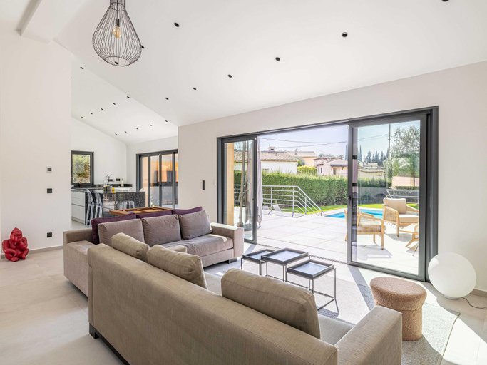 Others 5, Modern Villa with Heated Pool and Garden, Alpes-Maritimes