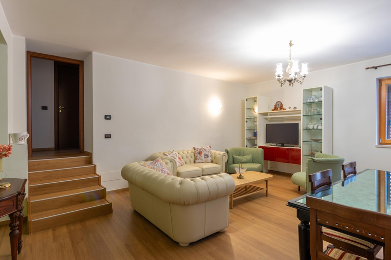 Others 4, San Lorenzo B & B, Potenza