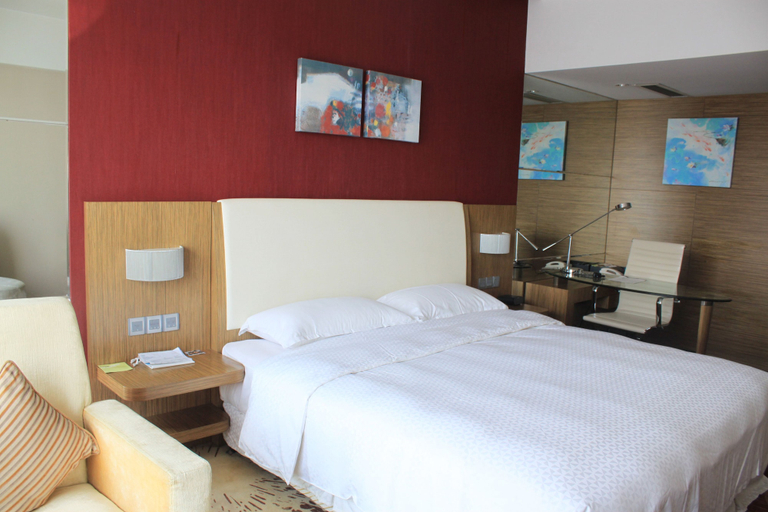 Bedroom 3, Four Points by Sheraton Qingdao Chengyang, Qingdao