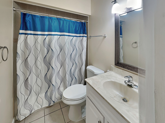 Bathroom, Sea Urchin 39 by Distinctive Beach Rentals, Saint Johns