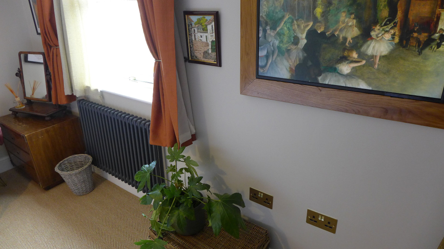 Interior 3, Royal Oak Retreat - Sleeps 6, Pub & Pet Friendly, East Sussex