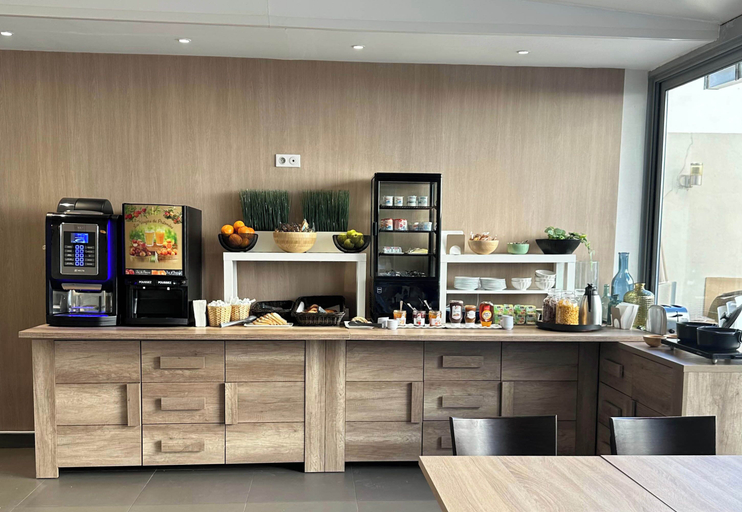 Food & Drinks 4, B&B HOTEL Antibes Juan-les-Pins, Alpes-Maritimes