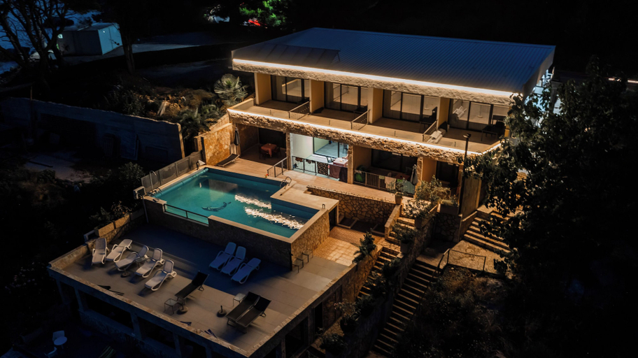Exterior & Views 2, Suites Castello