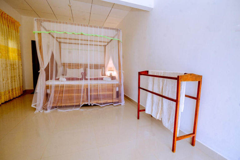 Bedroom 2, Rainforest River Edge, Kotapola
