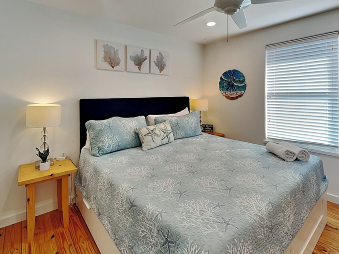 Bedroom 2, Lightly Salted by Silver Sands Vacation Rentals, Nueces