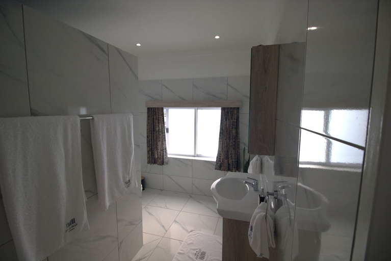 Bathroom 3, Little Bush Guesthouse, Omaruru