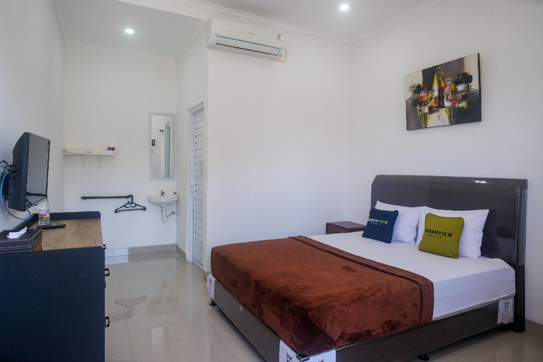 Bedroom 16