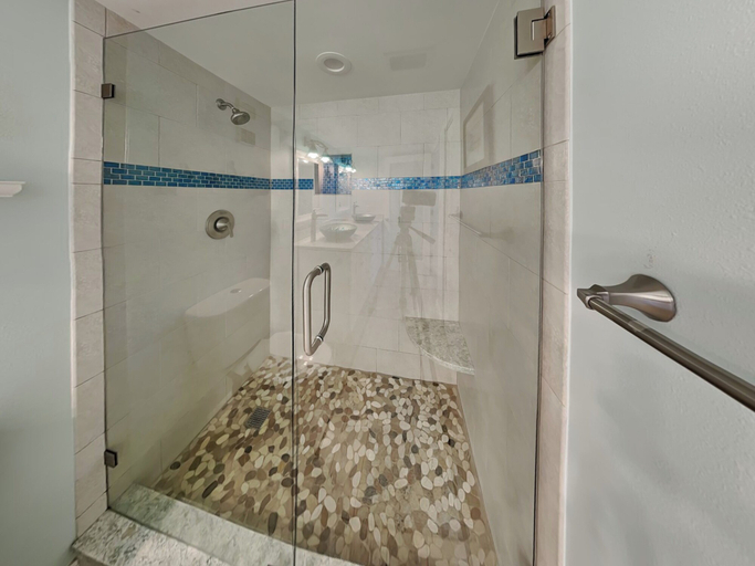 Bathroom 3, Barefoot Trace by Distinctive Beach Rentals, Saint Johns