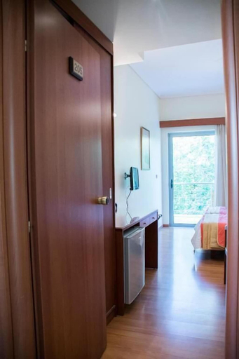 Bedroom 3, HOTEL ENA, Central Greece