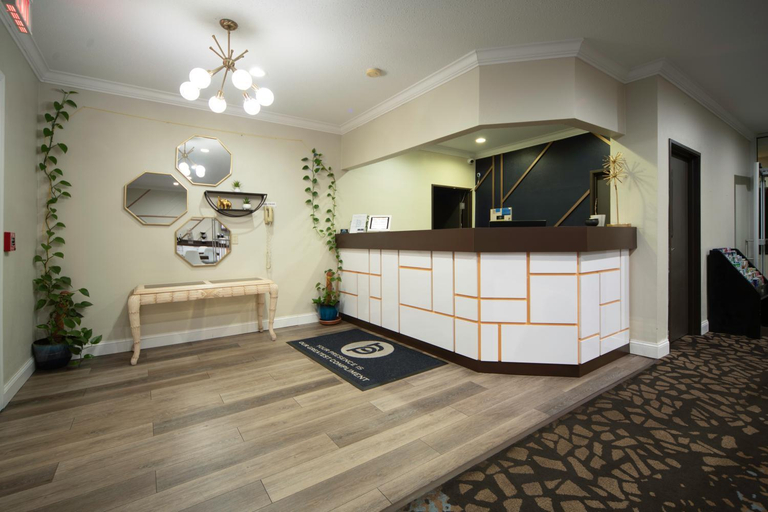 Public Area 2, BridgePointe Advantage by BPhotels, Dodge