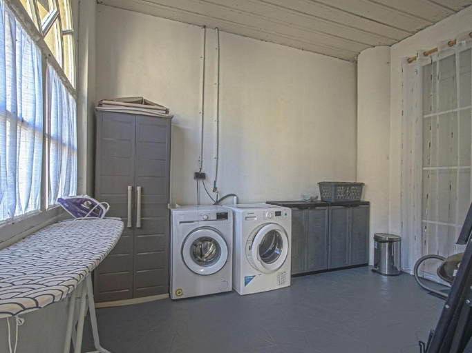 Bathroom 3, North Sea Family Haven, Calvados