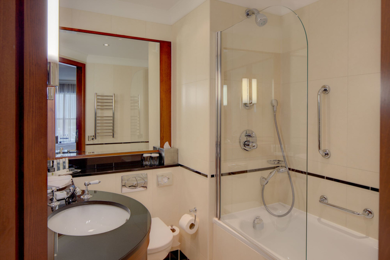 Bathroom 3, DoubleTree by Hilton Hotel Newcastle International Airport, Northumberland