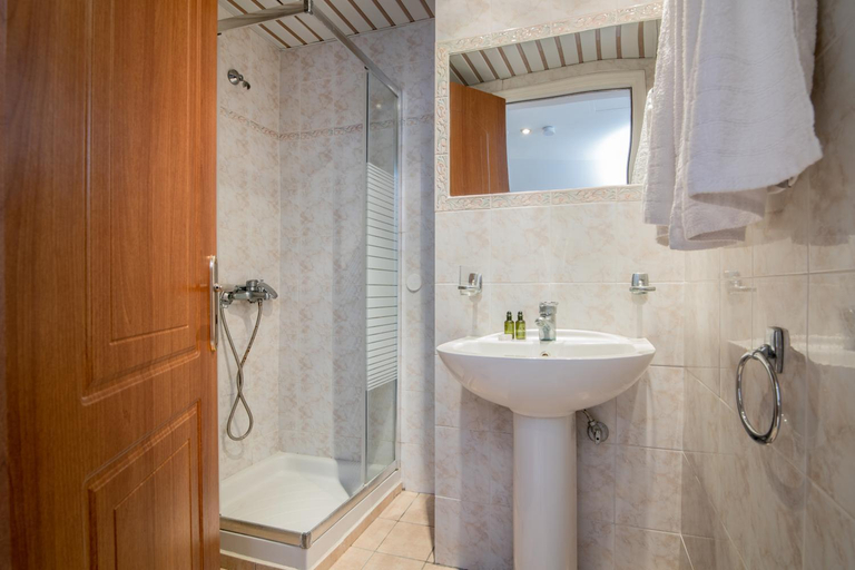 Bathroom 4, Daisy Hotel, Ionian Islands