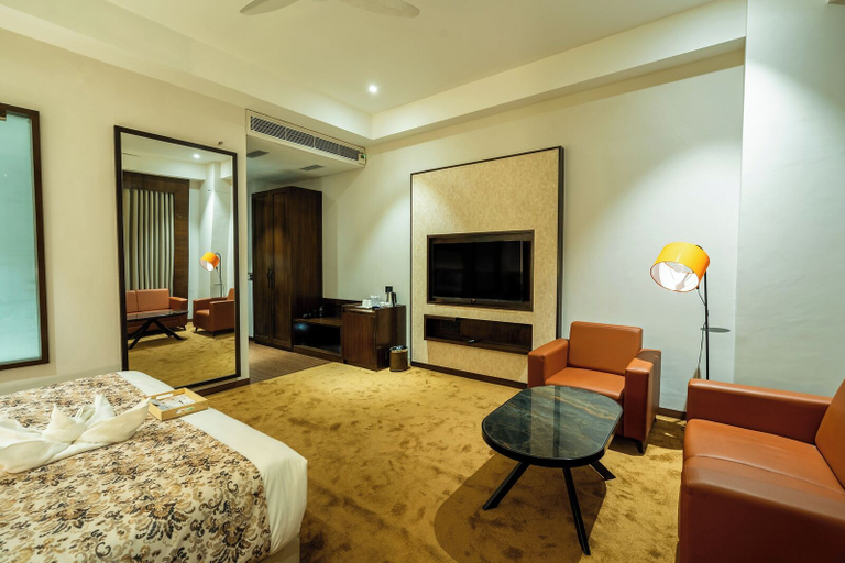 Bedroom 4, Hotel Mivaante, Ahmadabad