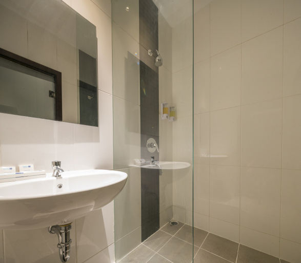 Bathroom 3