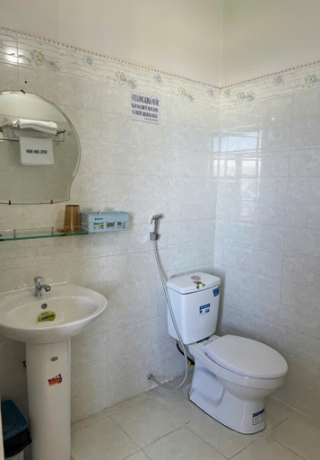 Bathroom 3, Bình Minh Hotel Pleiku, Pleiku