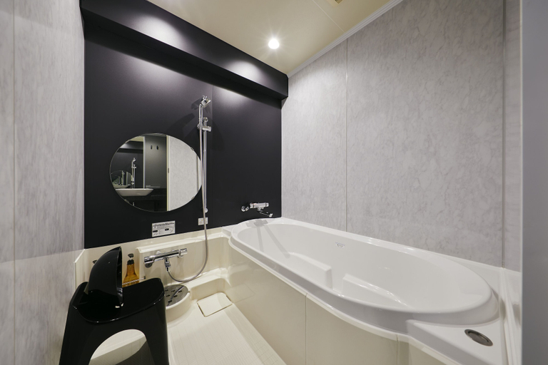 Bathroom 7