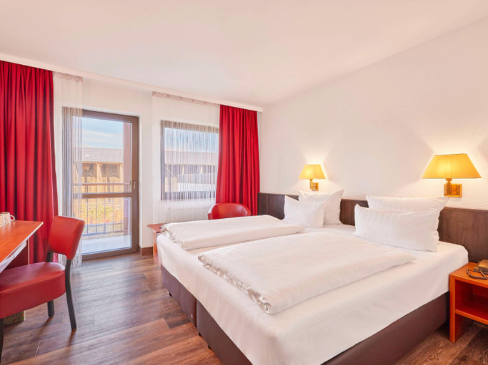 Bedroom 4, Mercure Hotel Bad Duerkheim An Den Salinen, Bad Dürkheim