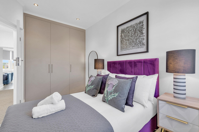 Room 2, City Chic Townhouse By My Getaways, Brighton and Hove