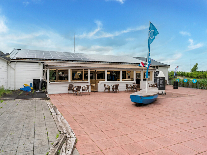 Others 5, Relaxing Holiday Chalet by the Water in Grou, Boarnsterhim