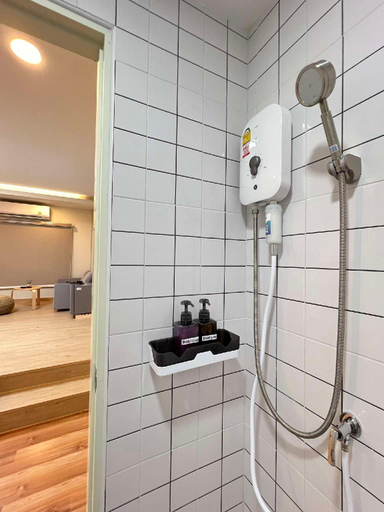 Bathroom 2, Just Sleep Ang-sila, Muang Chon Buri