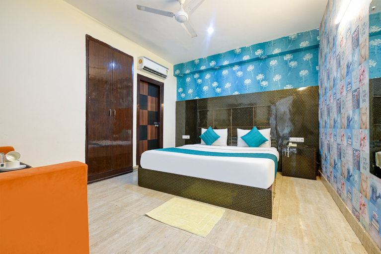 Others 5, Hotel Airport Paradise, West