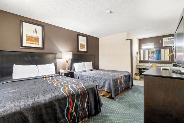 Bedroom 3, Economy Inn Barstow, San Bernardino