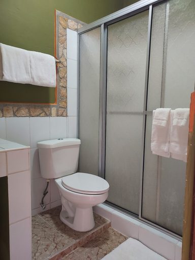 Bathroom 3, Hotel La Escalinata, Copán Ruinas