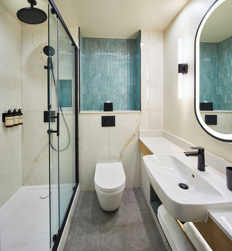 Bathroom 5, master St. Paul's, London