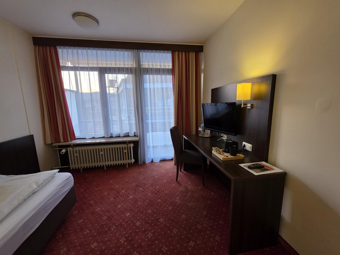 Bedroom 3, Hotel Sonne Post, Rems-Murr-Kreis