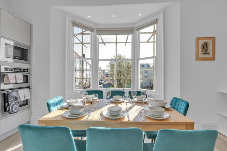 Room 4, City Chic Townhouse By My Getaways, Brighton and Hove