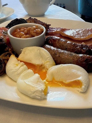 Food & Drinks 5, The New White Lion, Carmarthenshire