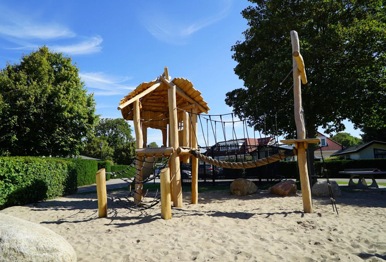 Children's area 4, Gorgeous Chalet With Dishwasher in Noordwijk, Near the Sea, Noordwijk