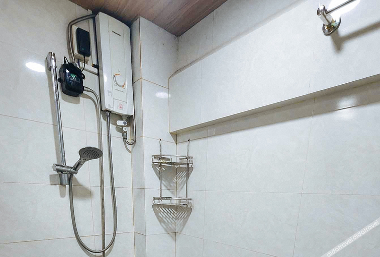 Bathroom, RedDoorz near Baguio Night Market, Baguio City
