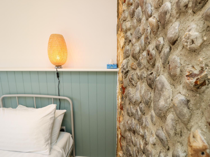 Others 4, 1 Star Cottages, Isle of Wight