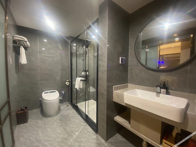 Bathroom 3, Echeng Hotel Guilin Two Rivers and Four Lakes Dongxi Alley, Guilin