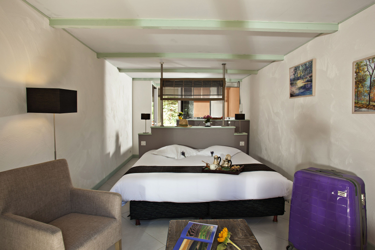 Others 5, Hostellerie Du Val De Sault, Vaucluse