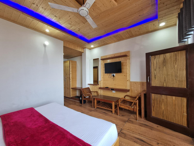 Bedroom 3, Grand Kailash view homestay -near Khajjiar, Chamba