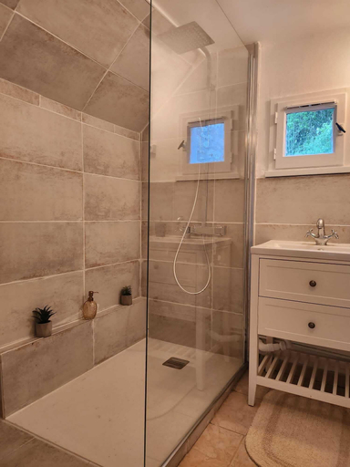 Bathroom 3, Le Clos Loret, Orne