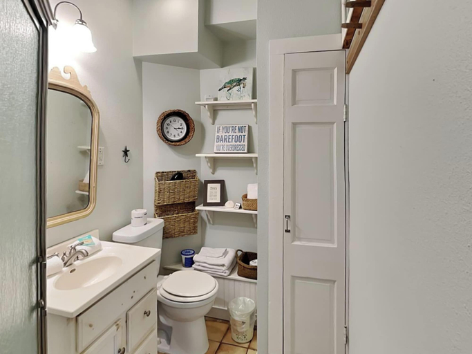Bathroom 3, Bj's Beach House, Galveston