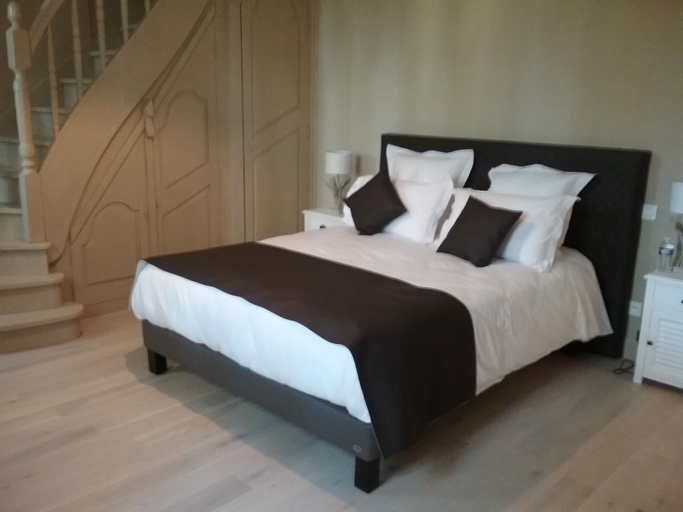 Others 2, Auberge de la Treille, Vaucluse