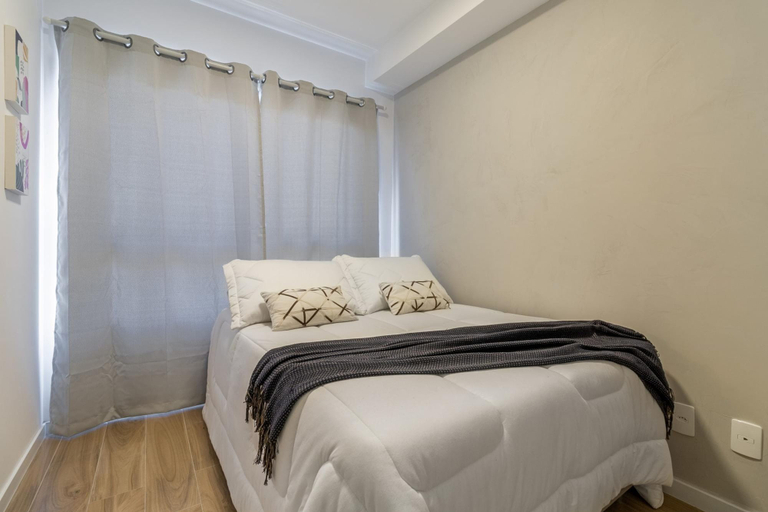 Room 3, Sa1342-512 in S o Paulo, São Paulo