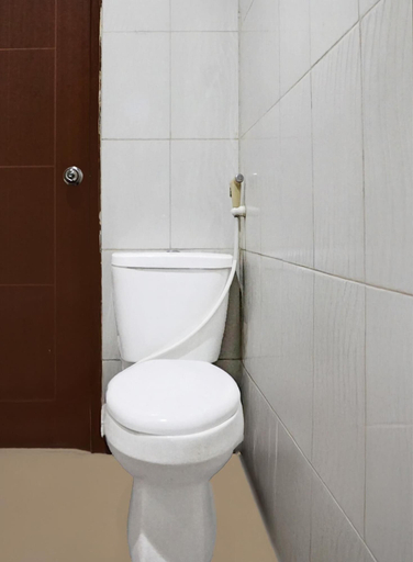 Bathroom 4, Hotel O 76 Gayungsari, Surabaya